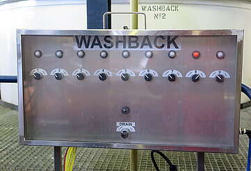 Tullibardine electronic control of the washbacks&nbsp;hochgeladen von&nbsp;anonym, 04.05.2016