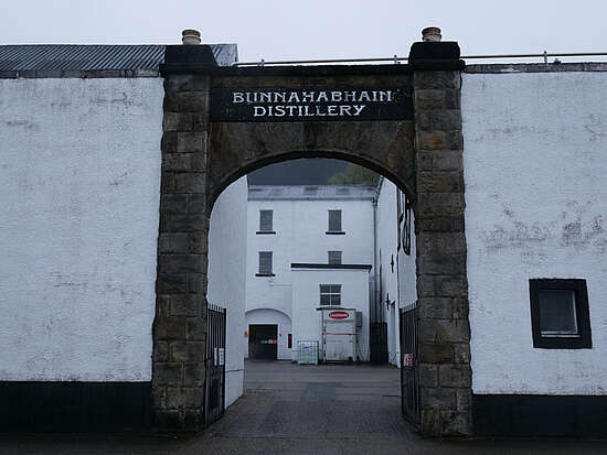 Eingangstor von Bunnahabhain