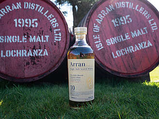 Arran-Lochranza bottle&nbsp;hochgeladen von&nbsp;anonym, 04.05.2023