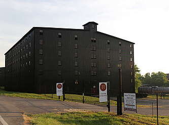 Barton warehouse&nbsp;uploaded by&nbsp;Ben, 07. Feb 2106