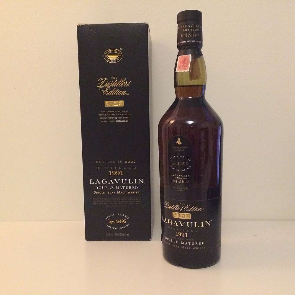 Виски lagavulin 16. Виски Лагавулин 16 лет цена.