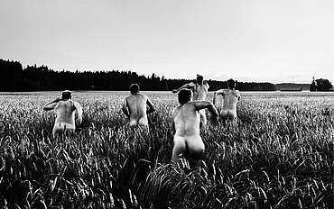 Kyrö running naked&nbsp;hochgeladen von&nbsp;anonym, 09.03.2022