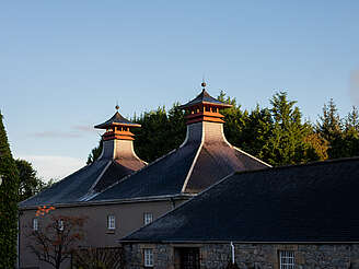 Glenfiddich kiln with pagoda roof&nbsp;hochgeladen von&nbsp;anonym, 16.11.2023