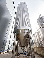 BrewDog fermentation tanks&nbsp;hochgeladen von&nbsp;anonym, 21.12.2023