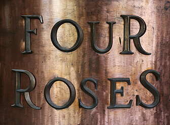 Four Roses logo&nbsp;hochgeladen von&nbsp;anonym, 22.06.2015