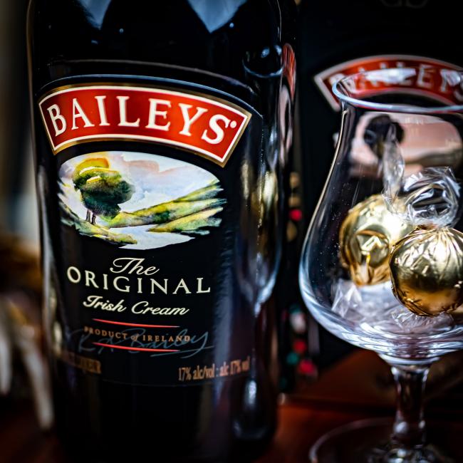 Baileys Original mit heiße Schokolade-Trüffeln gratis 